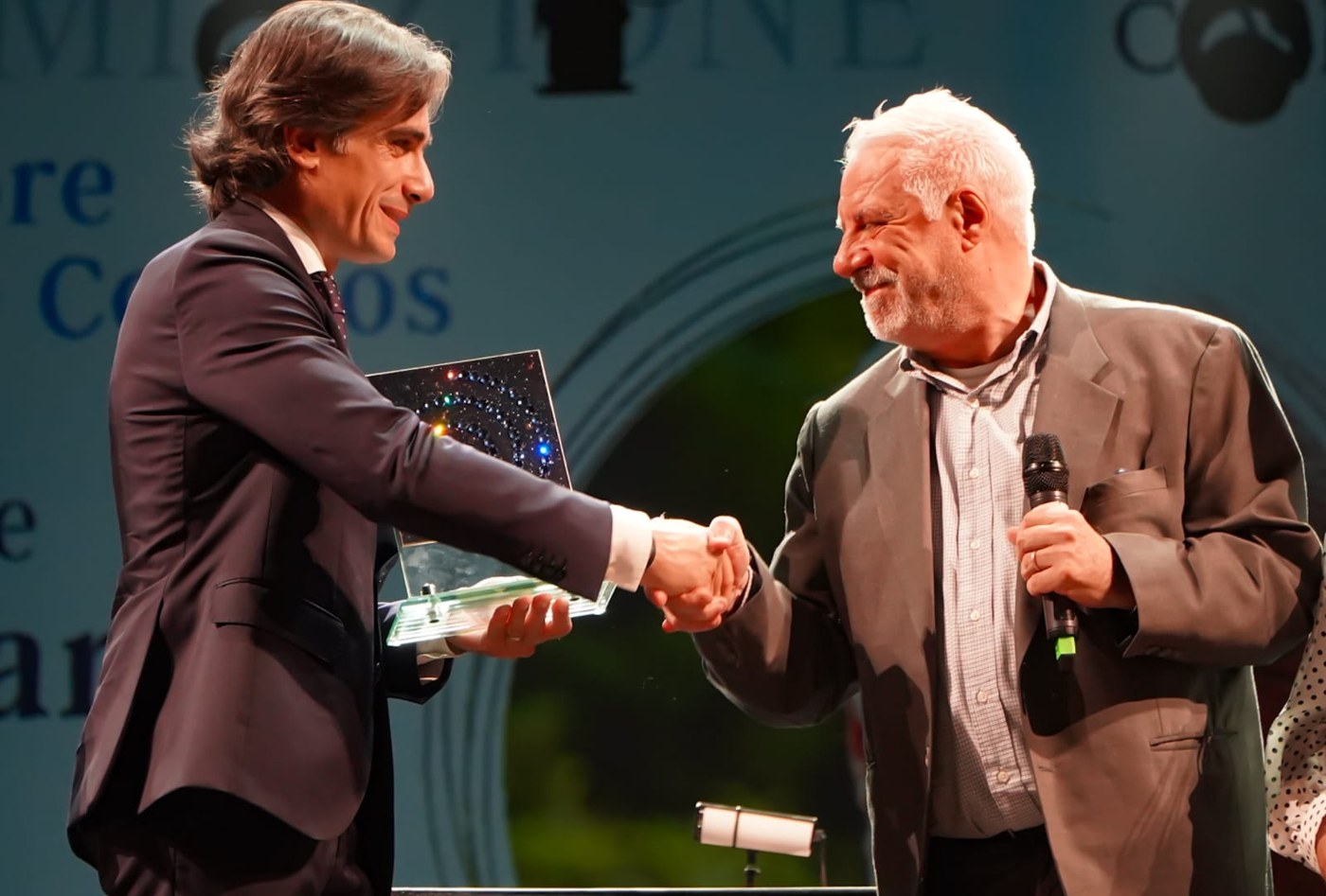 Giuseppe Mussardo wins the Premio Cosmos with the story of Bruno Pontecorvo