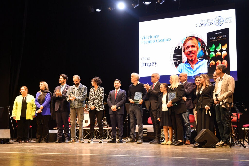 A full Teatro Cilea celebrates Chris Impey and Elisabetta Strickland