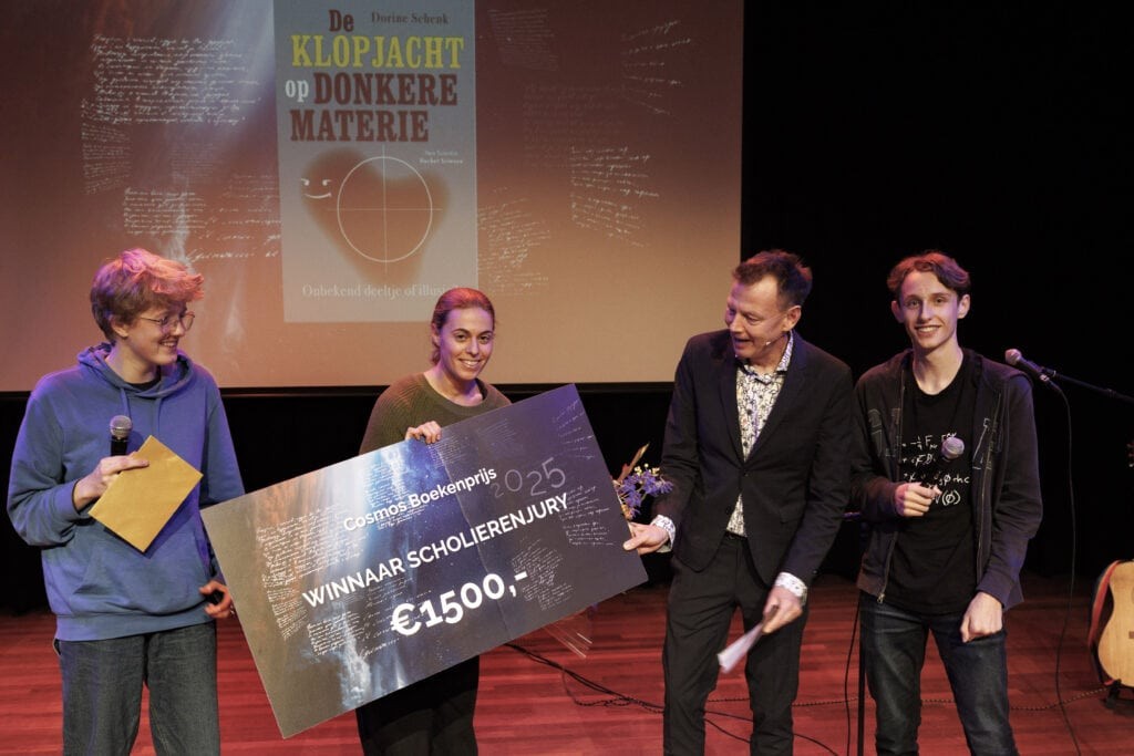 Dorine Schenk and Zoë Schlanger win the Cosmos Boekenprijs 2025